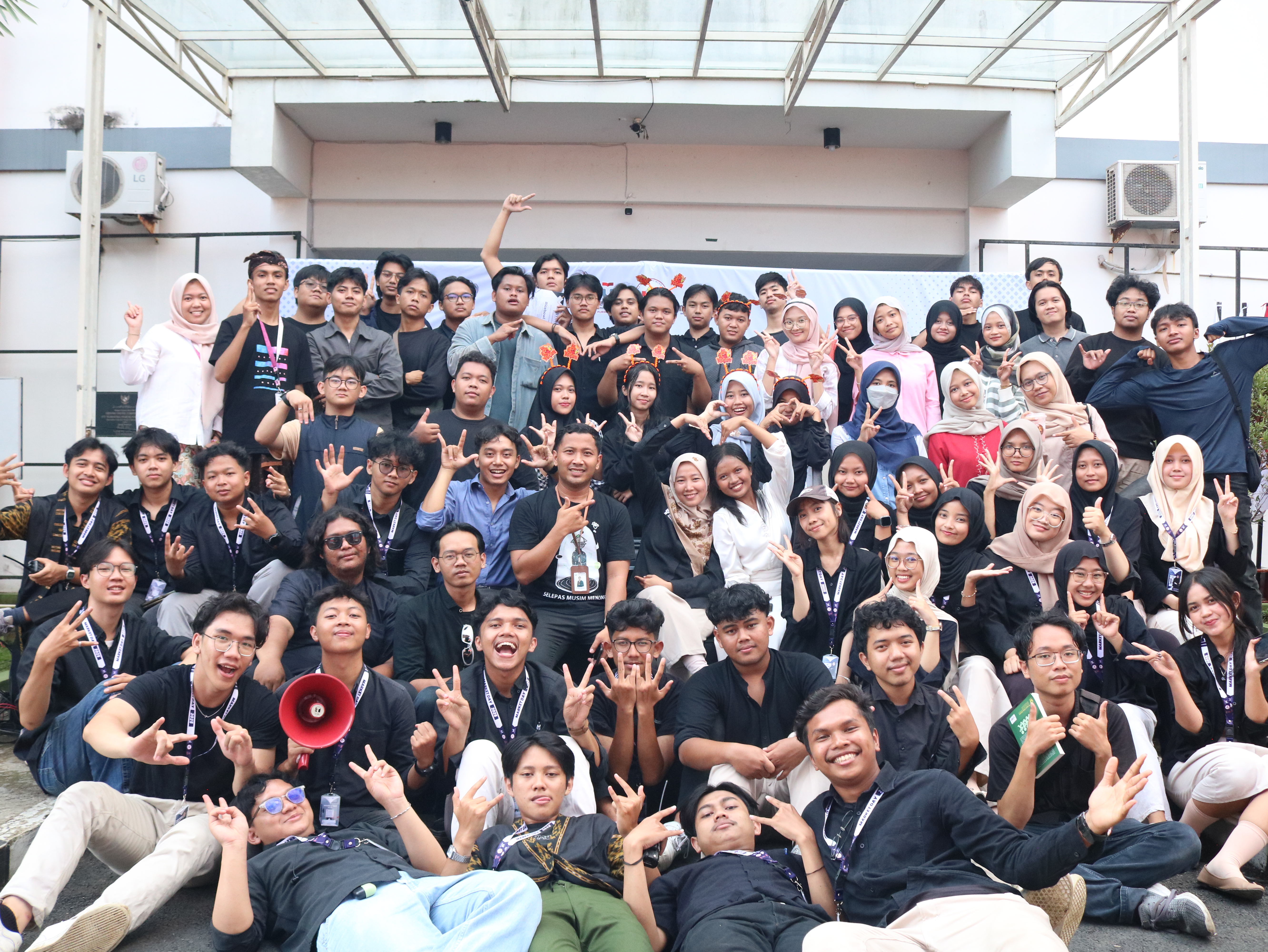 Market Day: Pameran Produk UMKM Mahasiswa dan Umum
